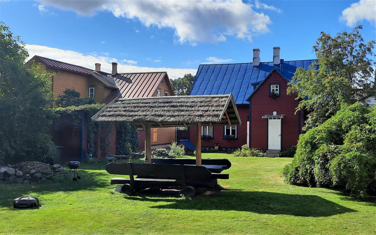 Elisabeth'S Apartment & Courtyard For Barbeque Pärnu Eksteriør bilde